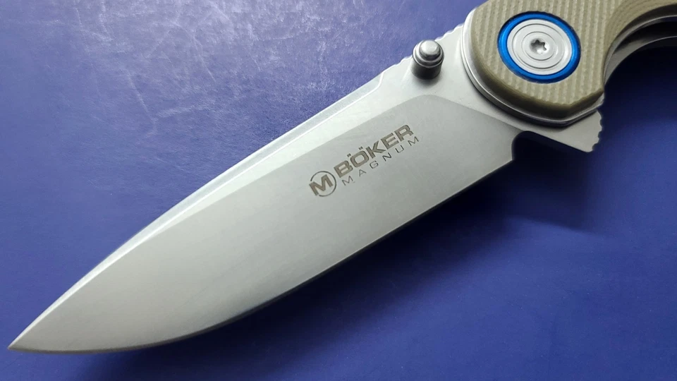 Faca dobrável Boker Magnum Rekin Linerlock acabamento acetinado lâmina modelo # 01SC007 - Imagem 3 de 4