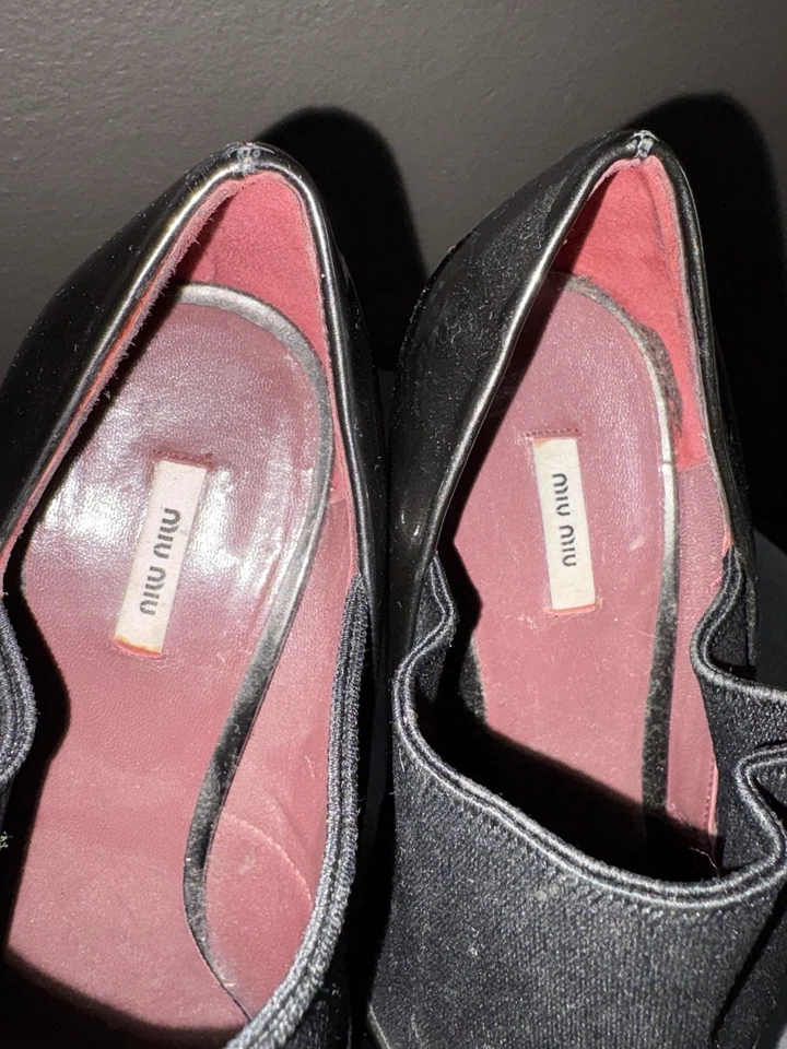 MIU MIU Grey/Black Patent Leather High Heel Pumps - RRP $1290.00 - Image 4 of 4