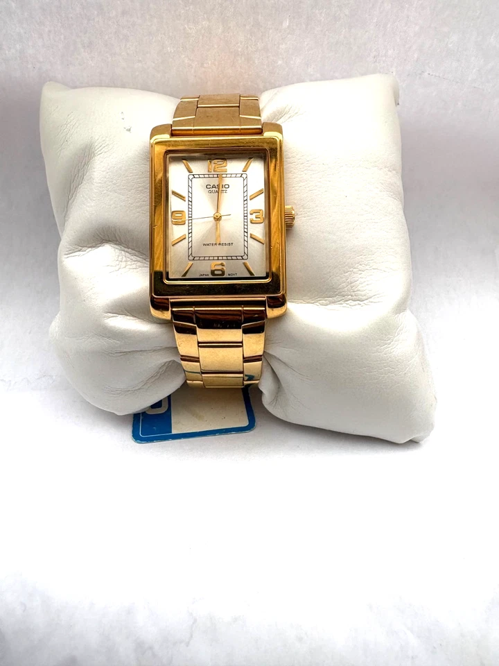 Reloj pulsera Casio para hombre chapado en oro 30 ATM WR 1330 MTP-1234 Foto 3 de 4