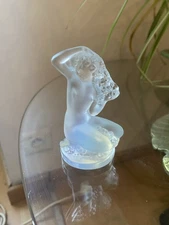 Lalique France Statuette Floréal Femme Verre Opalescent 