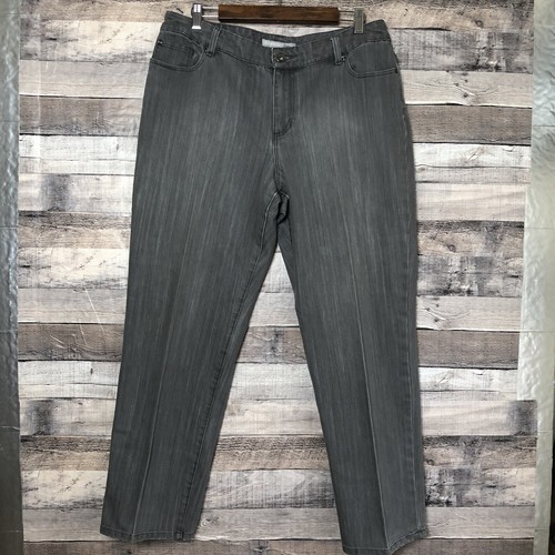 Chicos Platinum Jeans Womens 2.5 short (14) Gray Faded Denim Straight