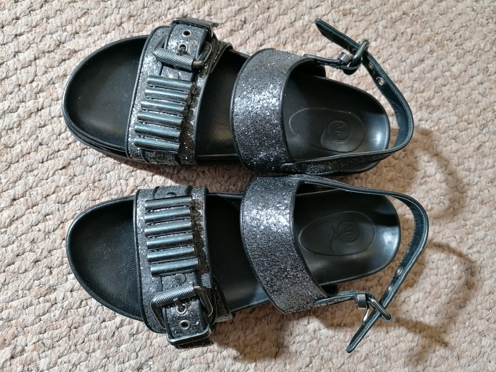 Uber cool Alexander Mcqueen Mcq Flat Track Sandals 37 UK 4 Used Once image 4