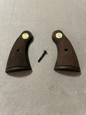 Factory Original Colt 2.5 Inch Diamondback Service Grips D Frame Gold Medallions