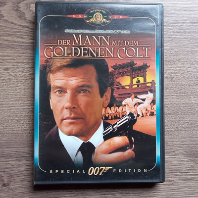 JAMES BOND Der Mann Mit Dem Goldenen Colt - Special 007 Edition