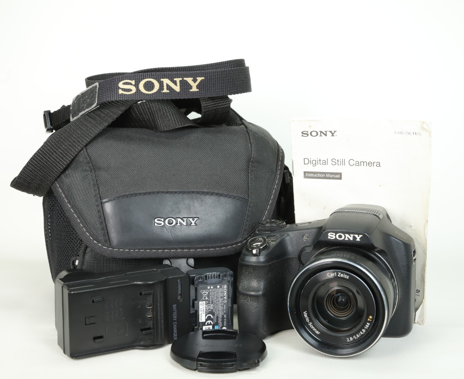 Sony Cyber-shot DSC-HX200V 18.2MP Digital Camera  VGC.