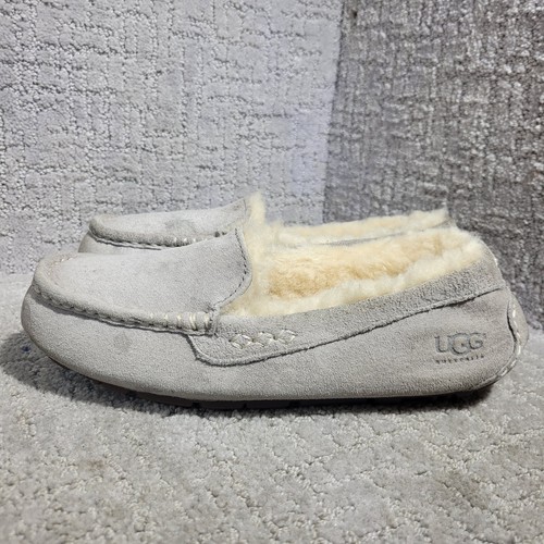 UGG Ansley Women's Size 7 US Gray Suede Shearling Sheepskin Slip On Shoes 3312
