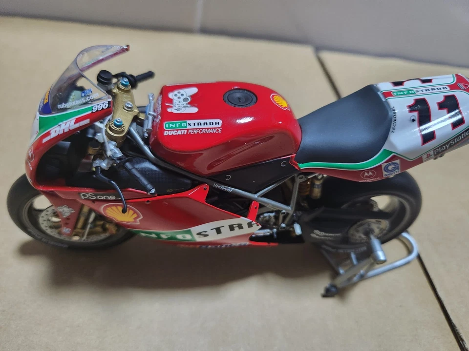 MINICHAMPS 122 011211  DUCATI 996 R  SUPERBIKE 2001  RUBEN XAUS   1:12 - Image 3 of 4