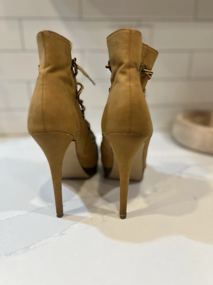 Botas chinas de tacón de lavandería (talla 8,5) Foto 3 de 4