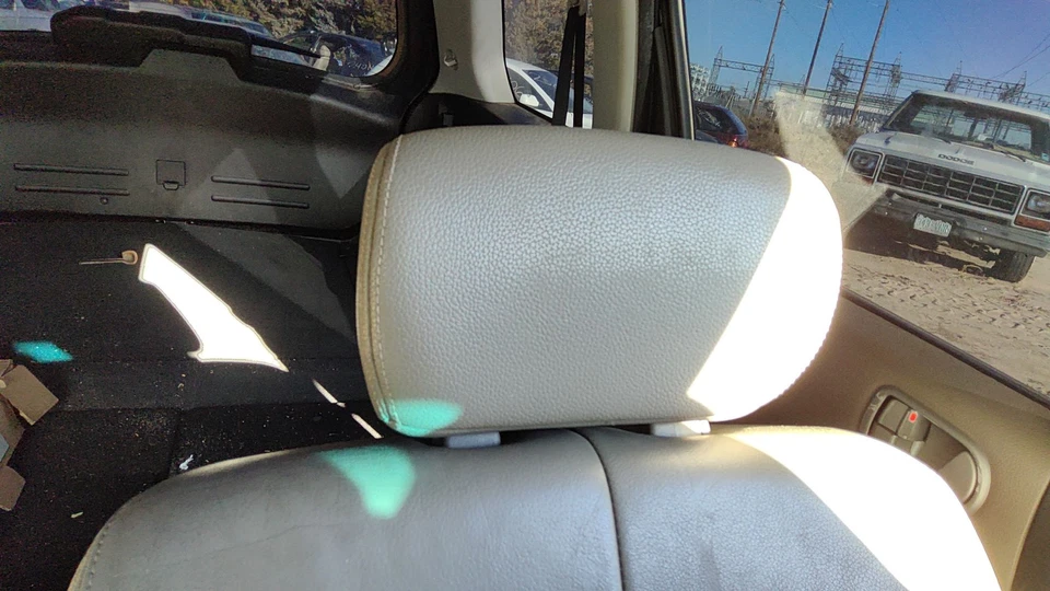 Juego de reposacabezas izquierdo derecho fabricante original Mitsubishi Endeavor 2004-2011 asiento delantero Foto 2 de 4