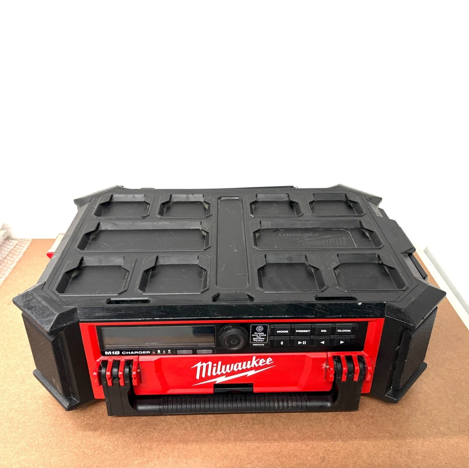 Milwaukee 2950-20 M18 Packout Bluetooth Radio Speaker With Battery - Image 3 of 3