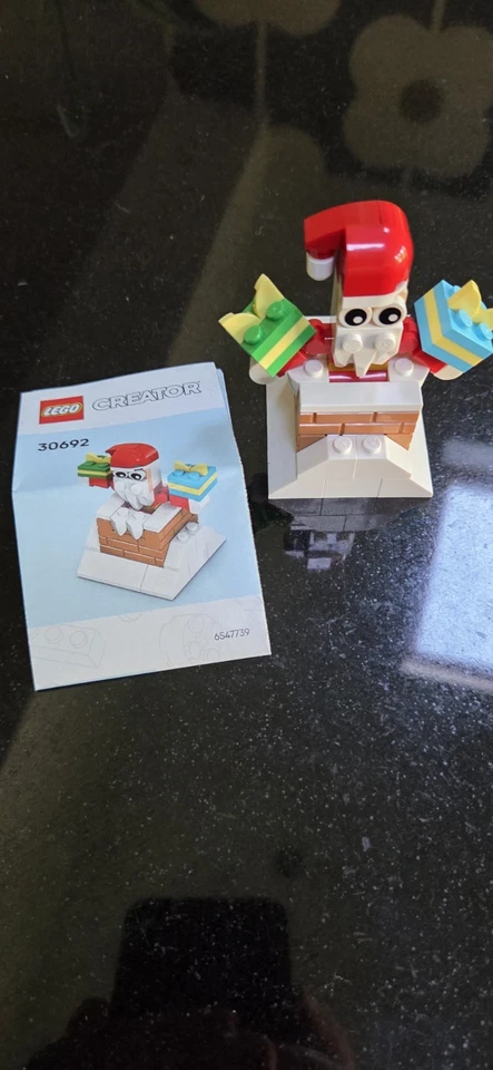 LEGO 30692 Christmas Chimney Fun with Santa, photo 2 of 3