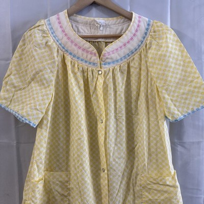 Vintage Simply Basic Med Yellow Check Pearl Snap House Coat Robe Pockets Mumu