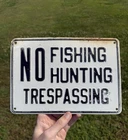 Vintage Embossed Tin 1960s Tin No Trespassing Sign Outdoor Wildlife Fishing