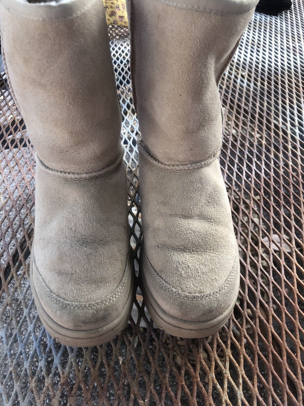 women’s Size 7 Ugg Winter Boots RARE older buckskin authentic  made in Australia image 10