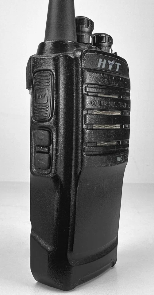 RADIO Y CARGADOR ANALÓGICO HYT TC-508U(1). SIN BATERÍA (LEER DESCRIPCIÓN) Foto 2 de 4