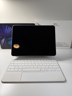 Apple iPad Pro 11-inch (3rd generation) 128GB, Magic