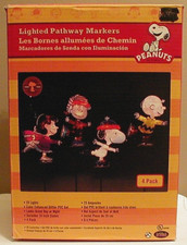 Snoopy Peanuts Winter Christmas Lighted Pathway Sidewalk Markers Set 4 Linus Luc