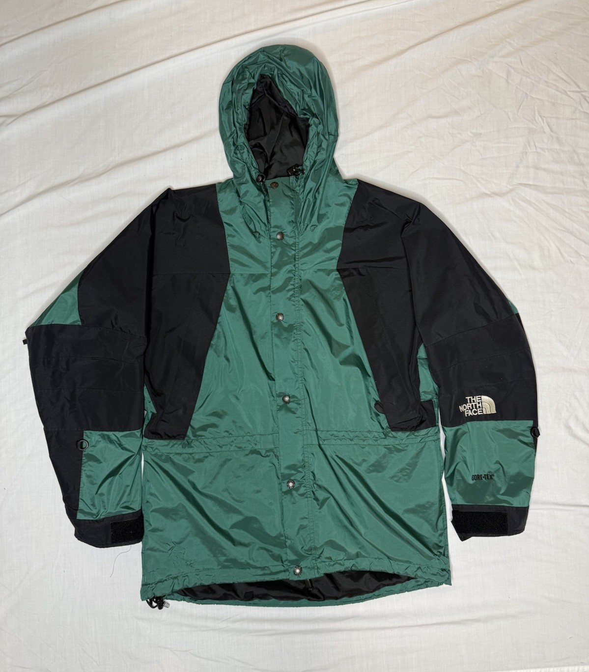 Vintage The North Face GoreTex Mountain Jacket Men's Size Medium 90s
