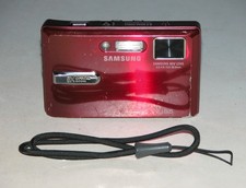 Samsung DigiMax i85 8.2 MP Digital Camera - Red 3666