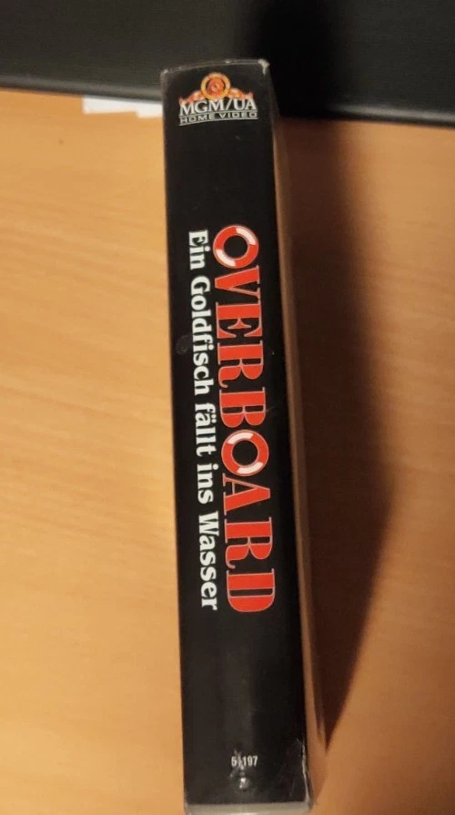 Overboard - Ein Goldfisch fällt ins Wasser - Russell Hawn - VHS Videokassette - Bild 3 von 4