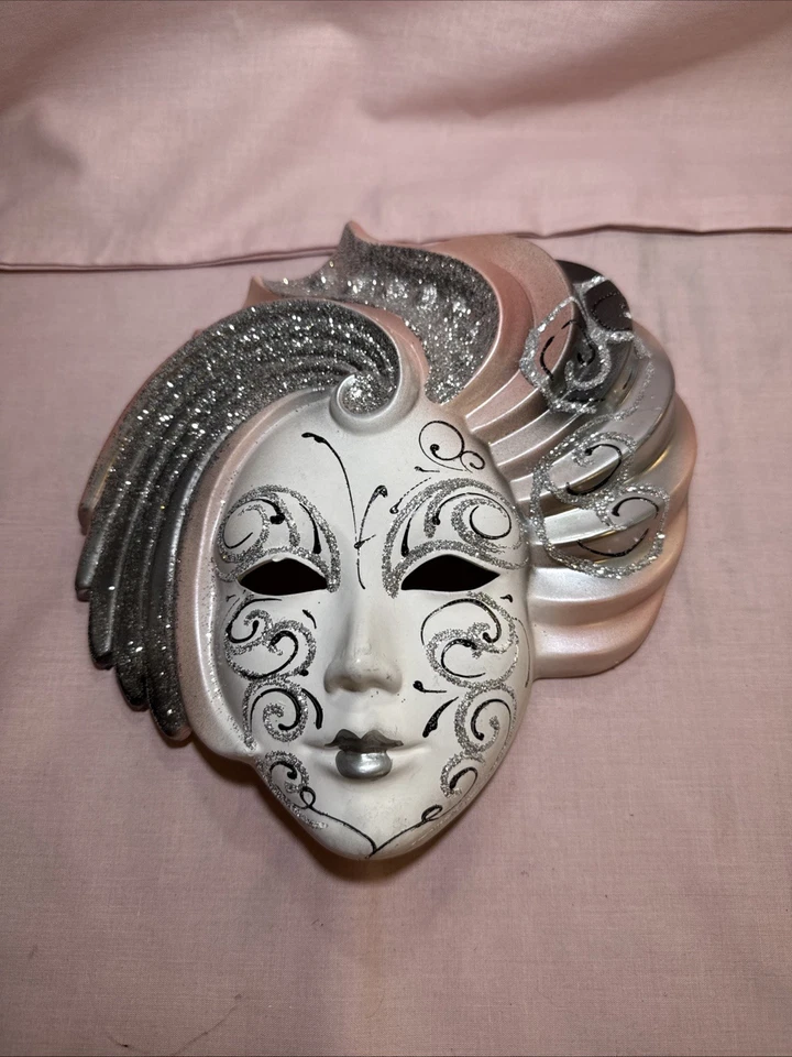 La Maschera del Galeone Mask- Authentic Collectable Mask.  - Image 4 of 4