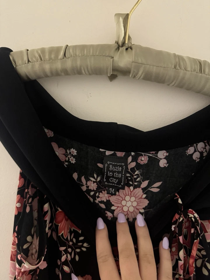 vintage “suzie in the city” floral off the shoulder tank blouse size M - Image 3 of 4