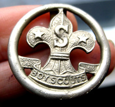 BOY SCOUTS 'S' SENIOR SCOUT 2 STARS vintage  metal BERET cap uniform BADGE