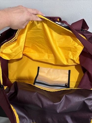 Nike Max Air Minnesota Gophers Duffle Bag Team Issued Travel Bag Backpack *READ* - Picture 16 of 20