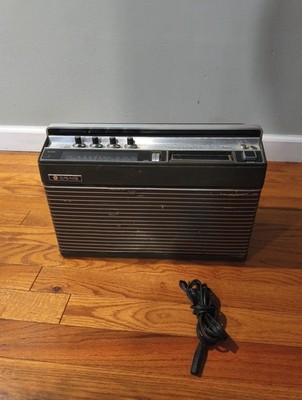 Craig  model 3402 8 track player+AM/FM radio Read Description!!!