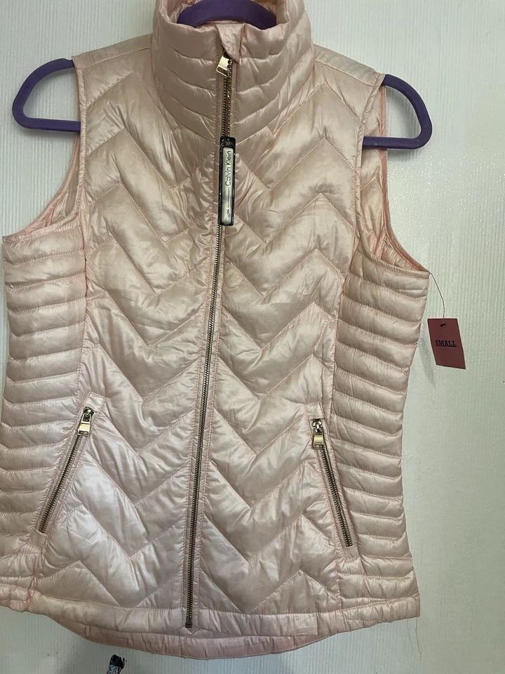 Calvin Klein Women’s Quilted Puffer Vest Small Burgundy Down Filled Zip Pockets - Image 2 of 4