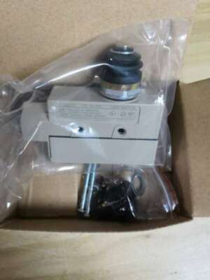 1PC Omron ZE-N-2G Limit Switch Brand New Expedited Shipping