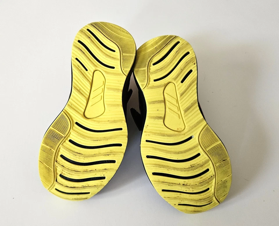 Adidas x Marvel 11 Niños Universo Fortarun Superhéroe Zapatos Tenis BA1-26 Foto 4 de 4