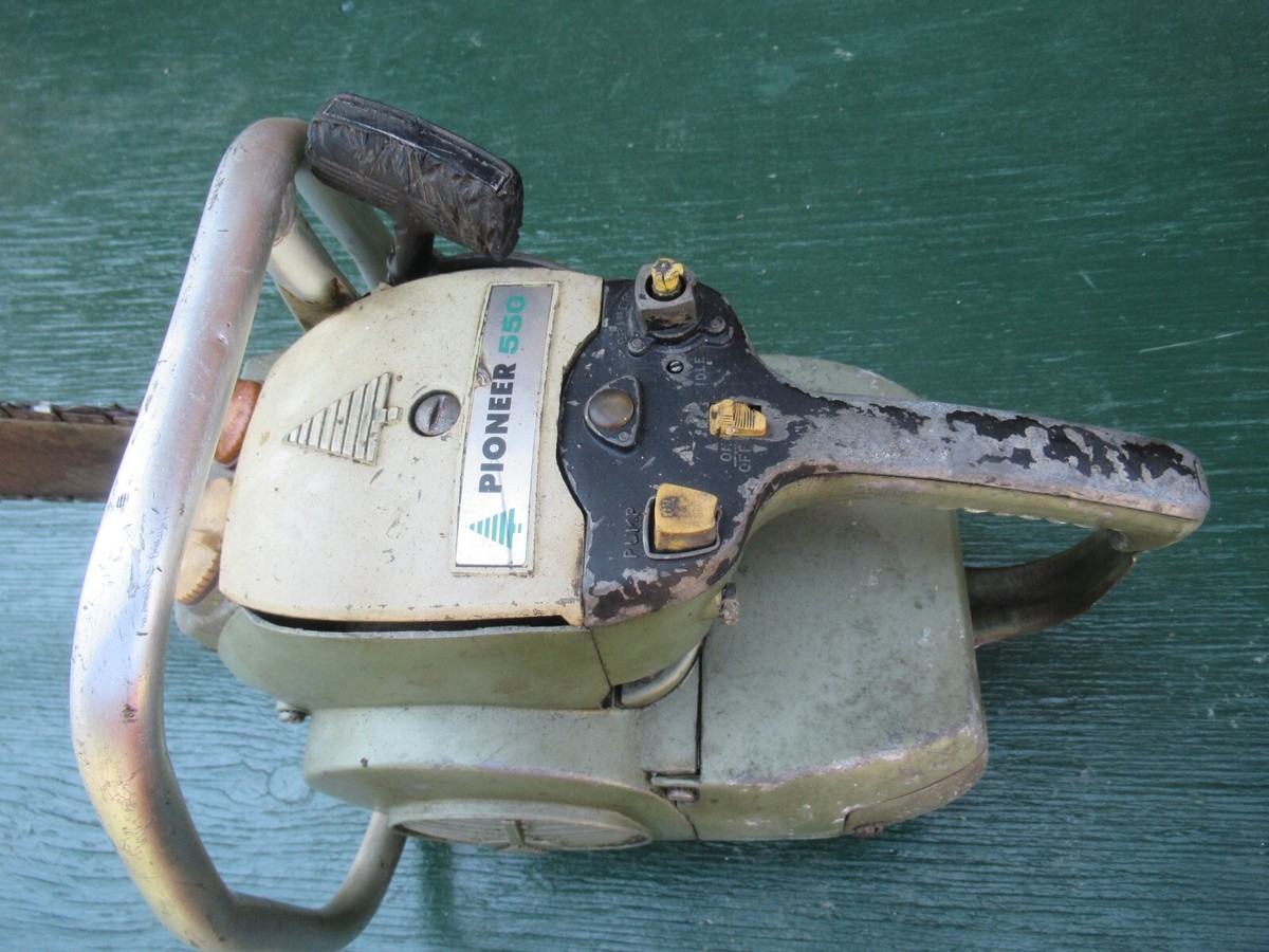 Vintage PIONEER 550 Chainsaw Chain Saw with 16