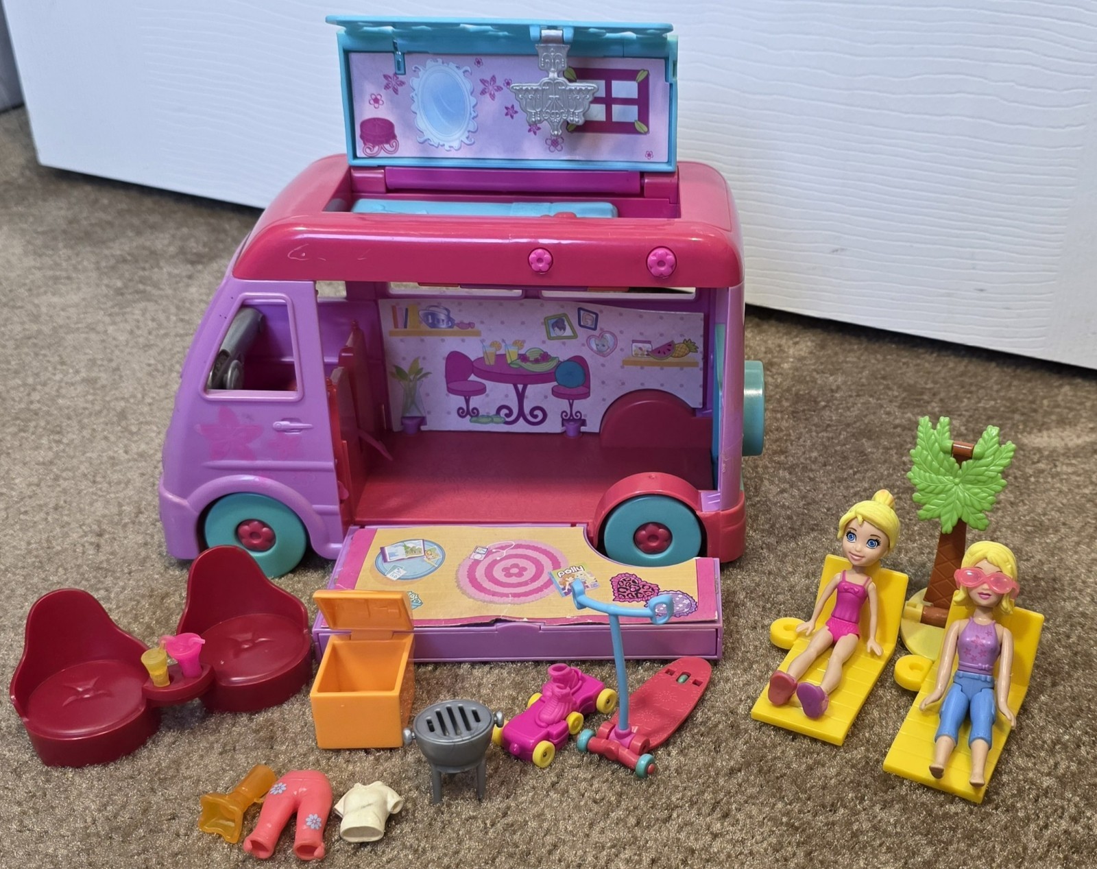 Polly Pocket Pop Up Glamper Camper RV Van 2009 Mattel Rare Dolls & accessories +