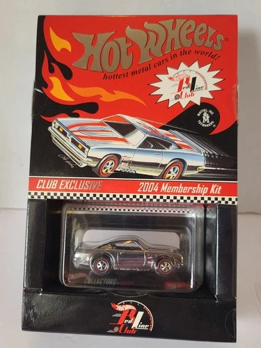 HW RLC Membership Kit from 2004 Club  Barracuda Redline Blue Stripe #1822/7000