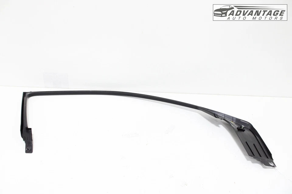 Chrysler 300 2012-2023 marco de ventana de puerta de pasajero delantero derecho moldura OEM Foto 4 de 4