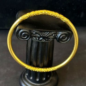 Authentic Floral Pattern Relief Bangle Bracelet Gold-plated Inner Perimeter 7.9 inch