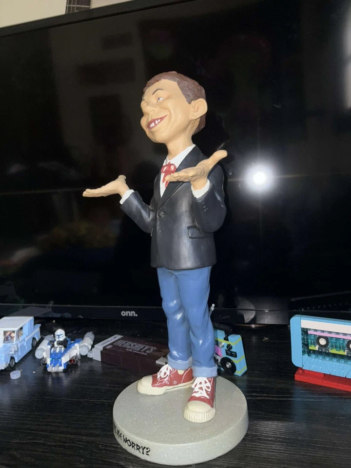 Vintage Mad Magazine Statue Alfred E Neuman 14 Inches Resin What Me Worry 1999 - Image 3 of 4