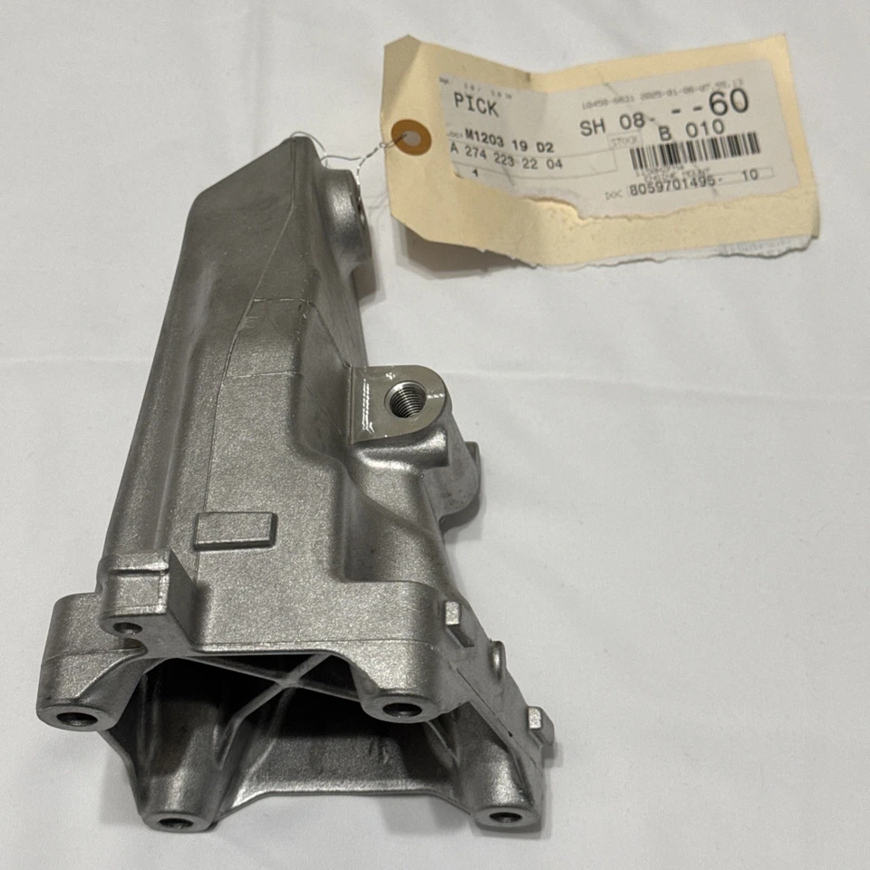 🏁 Nuevo soporte de alternador/montaje de motor Mercedes-Benz A2742232204 OEM Foto 2 de 4