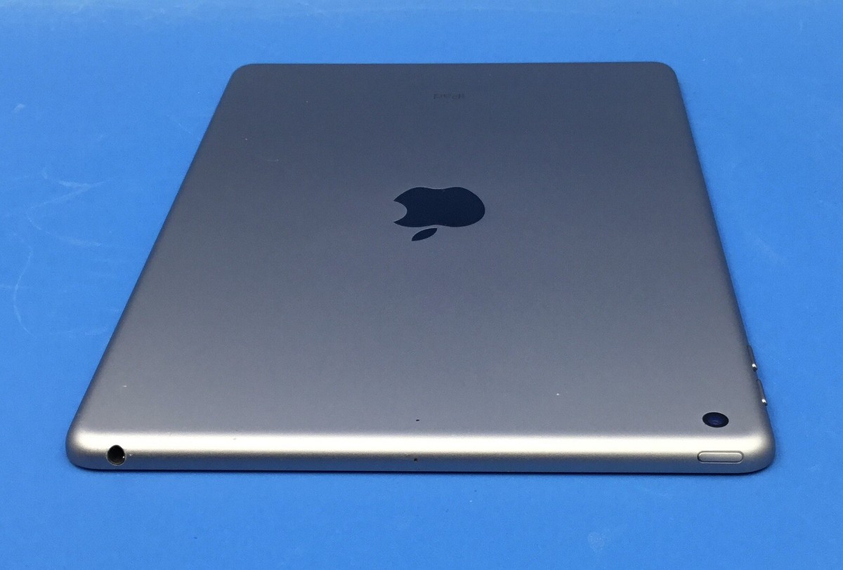 Apple iPad 5th Gen (2017) 32GB A1822 Wi-Fi - iOS 16.7.7 Good