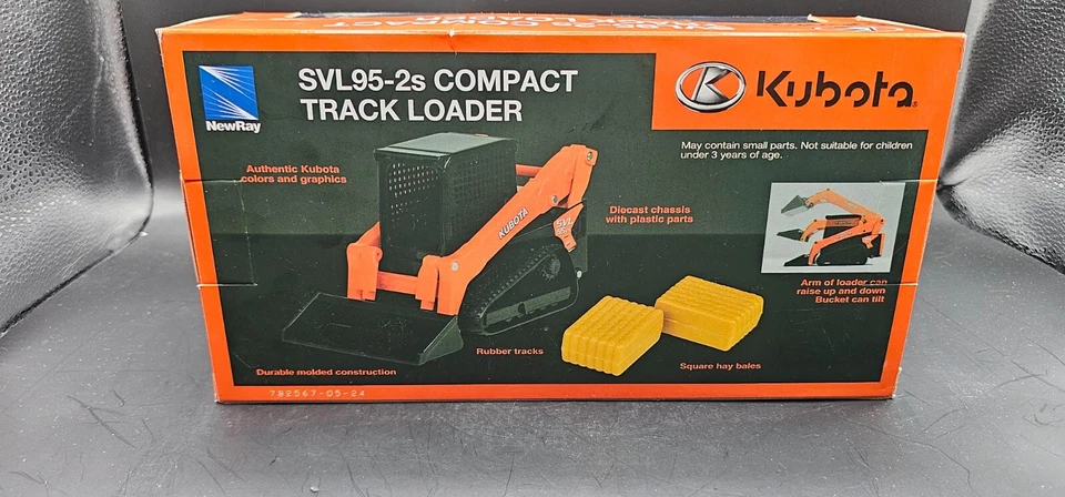 Kubota Compact Track Loader 1:32 Scale - SVL95-2S - NEW - Image 2 of 3