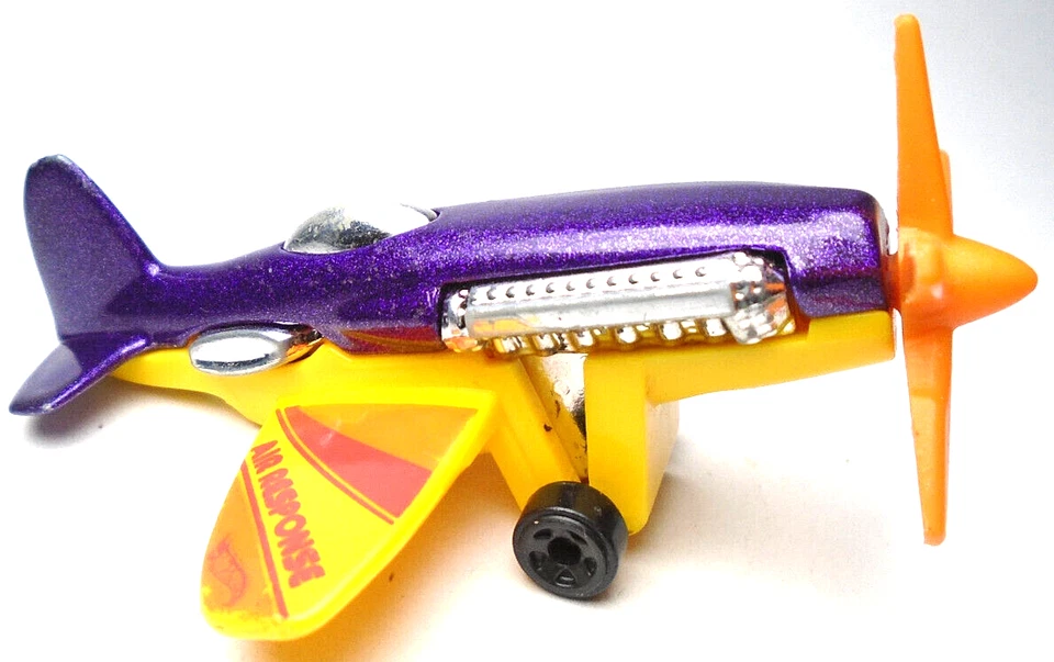 2020 HOT WHEELS MAD PROPZ AIR RESPONSE PURPLE & YELLOW 3" DIECAST AIRPLANE W RED - Image 2 of 4