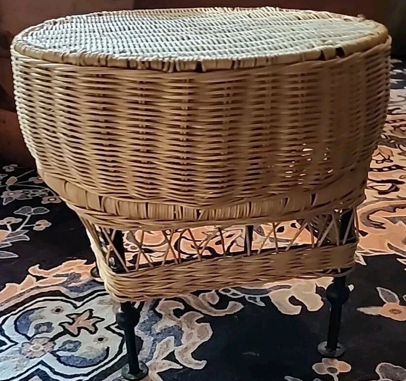 Wicker Ratten MCM Stool With Wrought Iron Legs Plant Stand Rare! Foto 2 de 4
