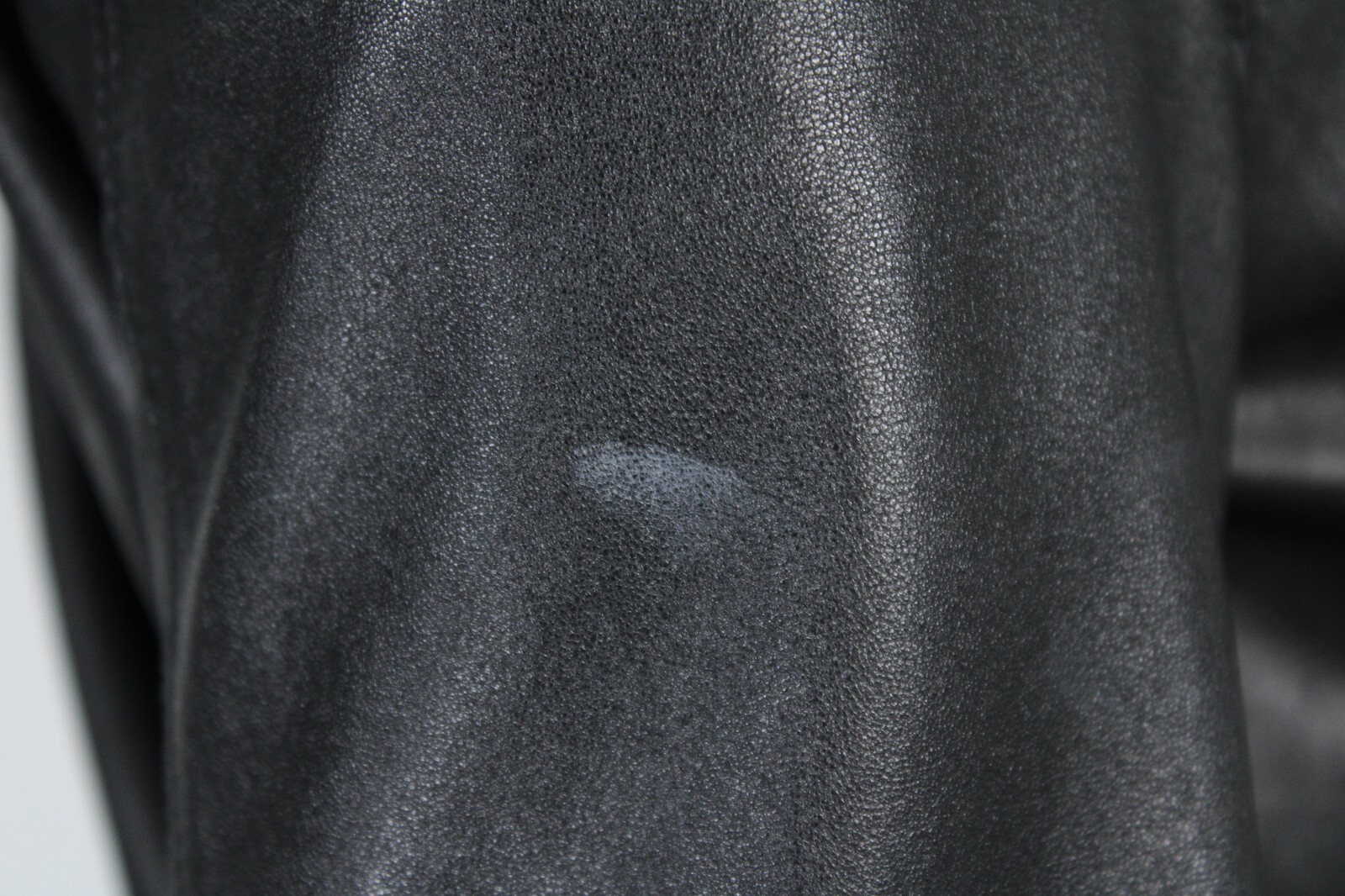 Giacca corta SAINT LAURENT $5.060 2021 in pelle nera con tasche sul davanti e bottoni 38