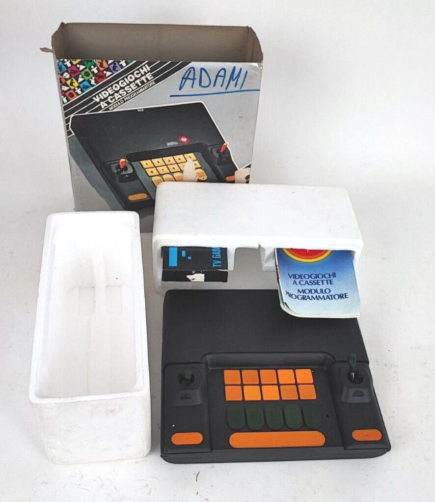 5 Una Sala Giochi in Retrostile Con Giochi Di Vintage a Biliardo Con