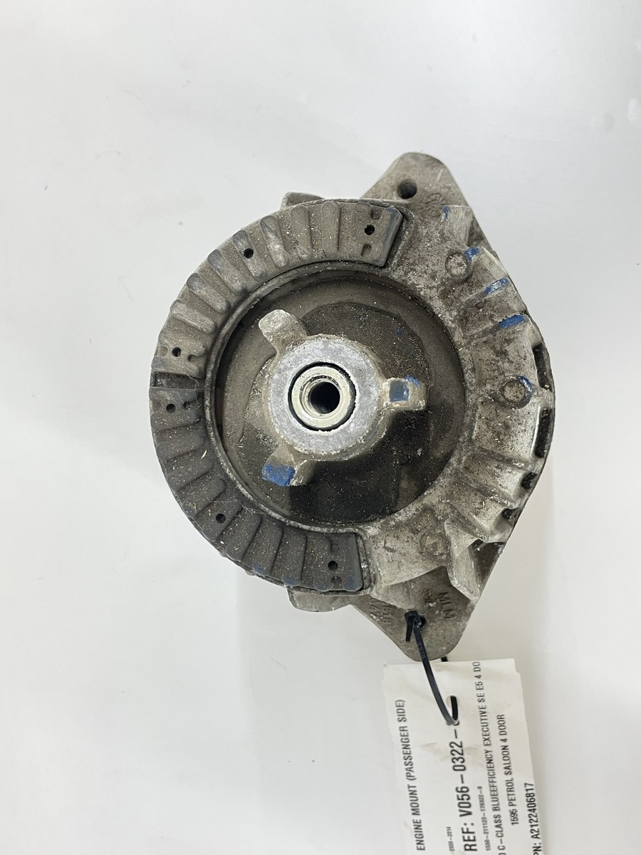 Mercedes C180 C-class W204 2012 1.6 ENGINE MOUNT PASSENGER SIDE  