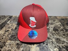 Usado en Excelente Condición Yums Rojo Terciopelo Pastel Sombrero Edición Limitada Rojo A Presión