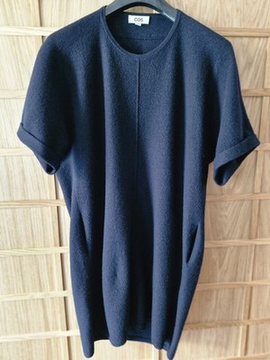 COS Strick SKULPTURALES MINIKLEID AUS MERINOWOLLE Dunkel Blau NAVIBLAU Gr. M
