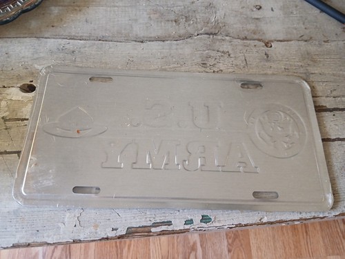 U.S. ARMY CREST LICENSE PLATE - Picture 2 of 2