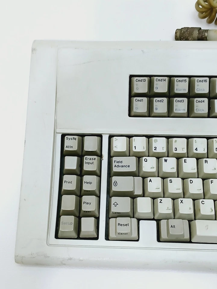 老式 IBM 键盘不起作用 - 仅适用于零件 - 废纸 — 第 2/4 张图片